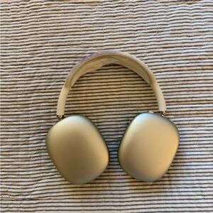 Apple Over-Ear Headphones - Silver